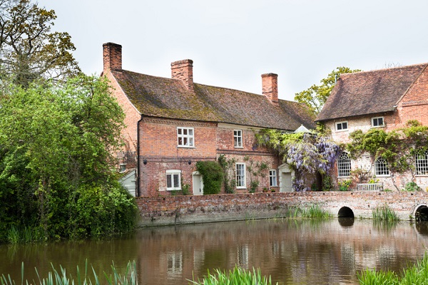 Pretty cottages next to river