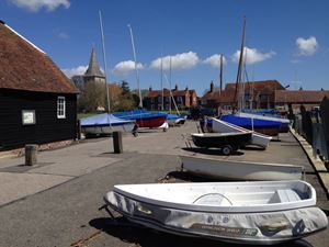 dinghy sailing school